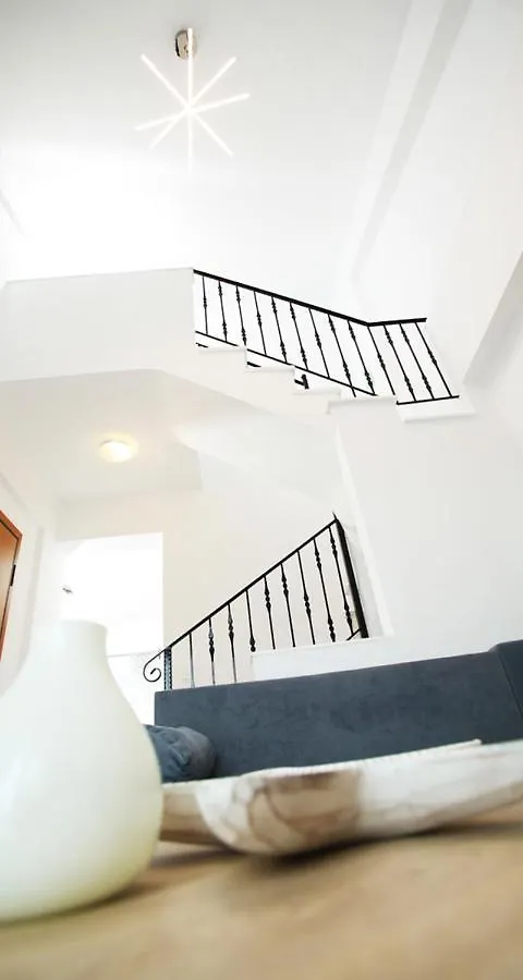 Дом отдыха Kryopigi Home 2